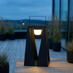 Aksel oppladbar lykt med solar 40,5cm sort