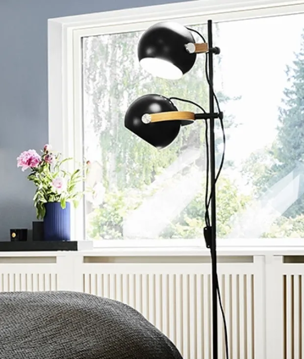 D.C gulvlampe 2lys 150cm sort