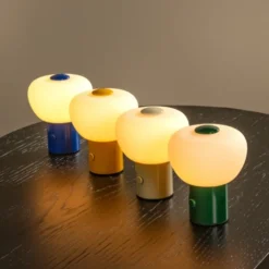 Gustav LED oppladbar bordlampe 9,5cm blå