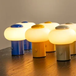 Gustav LED oppladbar bordlampe 9,5cm blå