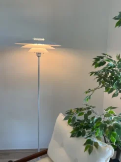 Joakim gulvlampe 153cm hvit