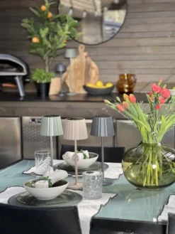 Juli LED oppladbar utelampe bord IP65 29cm beige