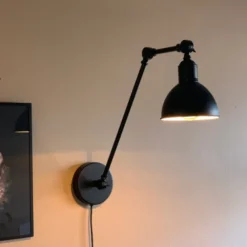 Kalle vegglampe 55cm sort