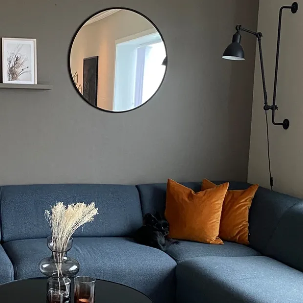 Karlsson vegglampe 82cm sort