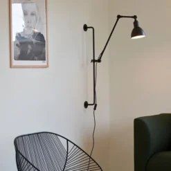 Karlsson vegglampe 82cm sort