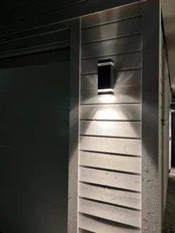 København II utelampe vegg IP44 26,5cm sort