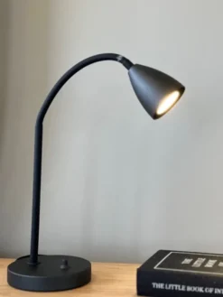 Lina skrivebordslampe 41cm sort
