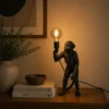 Monkey bordlampe 32cm sort