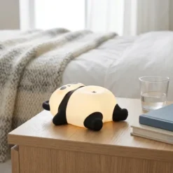 Panda sovende LED oppladbar bordlampe 16,4cm RGB