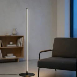 Pole LED gulvlampe 160cm sort