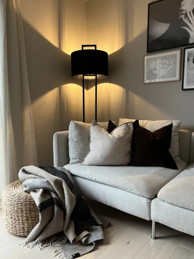 Skeikampen gulvlampe 168cm sort