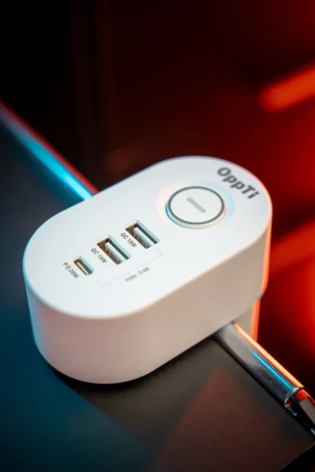 Skjøteledning hengende 3-veis & USB porter hvit