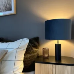 Sylvia bordlampe 30cm sort
