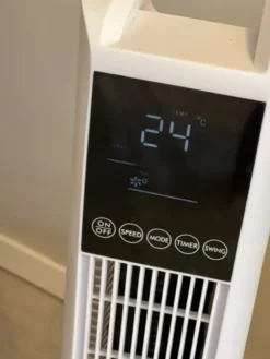 Tårnvifte med fjernkontroll 45W 80cm hvit