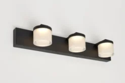 Vilmer LED vegg baderomslampe IP21 48cm sort